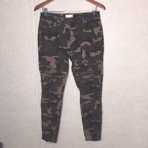Altar’d State Camo Print Moto Style Skinny
